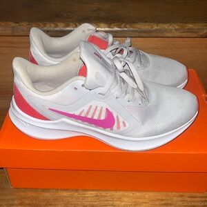 Women’s Nike Downshifter 10 Running sneakers Size 8.5